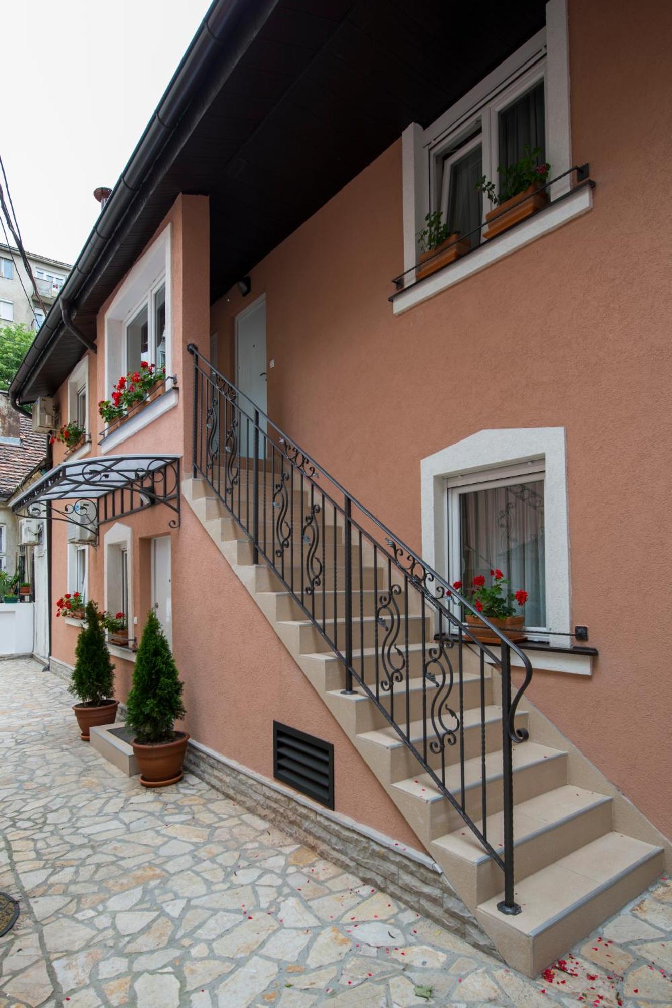 Apartments Jevtic Белград Екстериор снимка